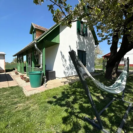 Vitez - Detached House With Yard And Sauna