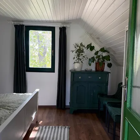 Vitez - Detached House With Yard And Sauna Дом отдыха *